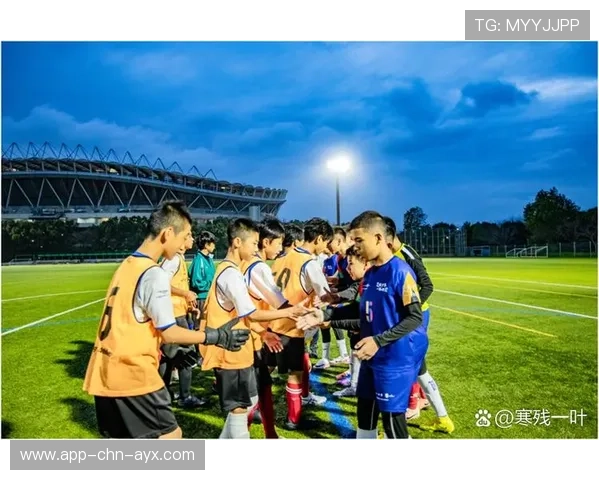 足球俱乐部在青训中加强道德教育与权益保护制度建设，青少年足球俱乐部运营方案