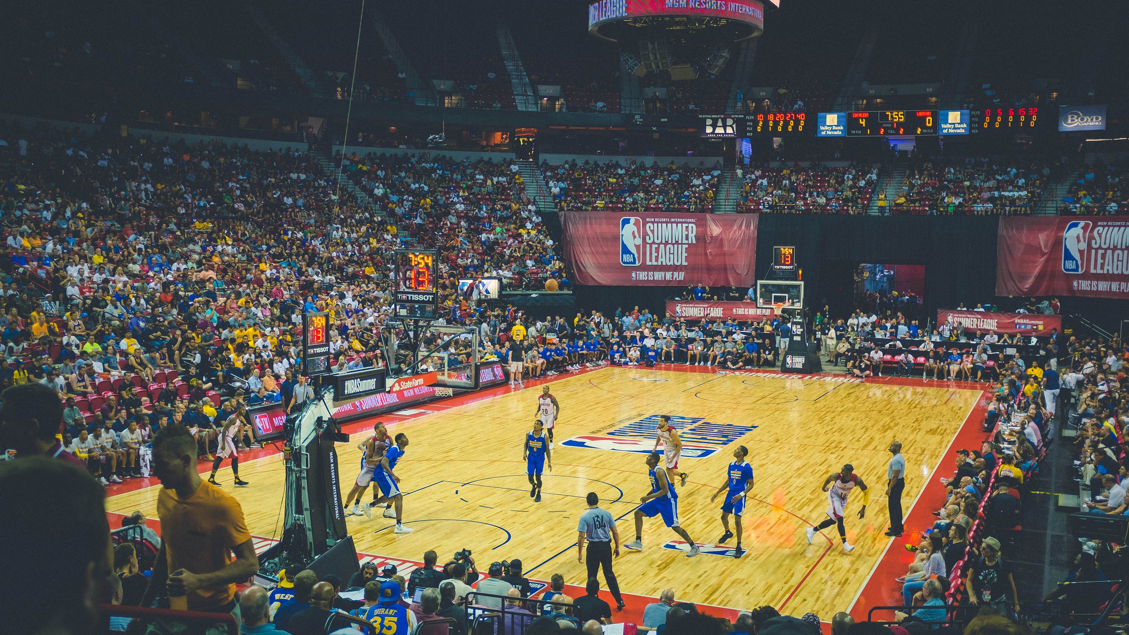 CBA是否鼓励球队开展多样化的球迷互动体验，据说,cba要让观众入场了